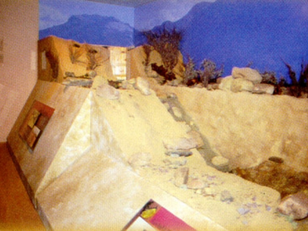 Centro de Interpretación de las Minas Romanas de Las Cavenes-El Cabaco