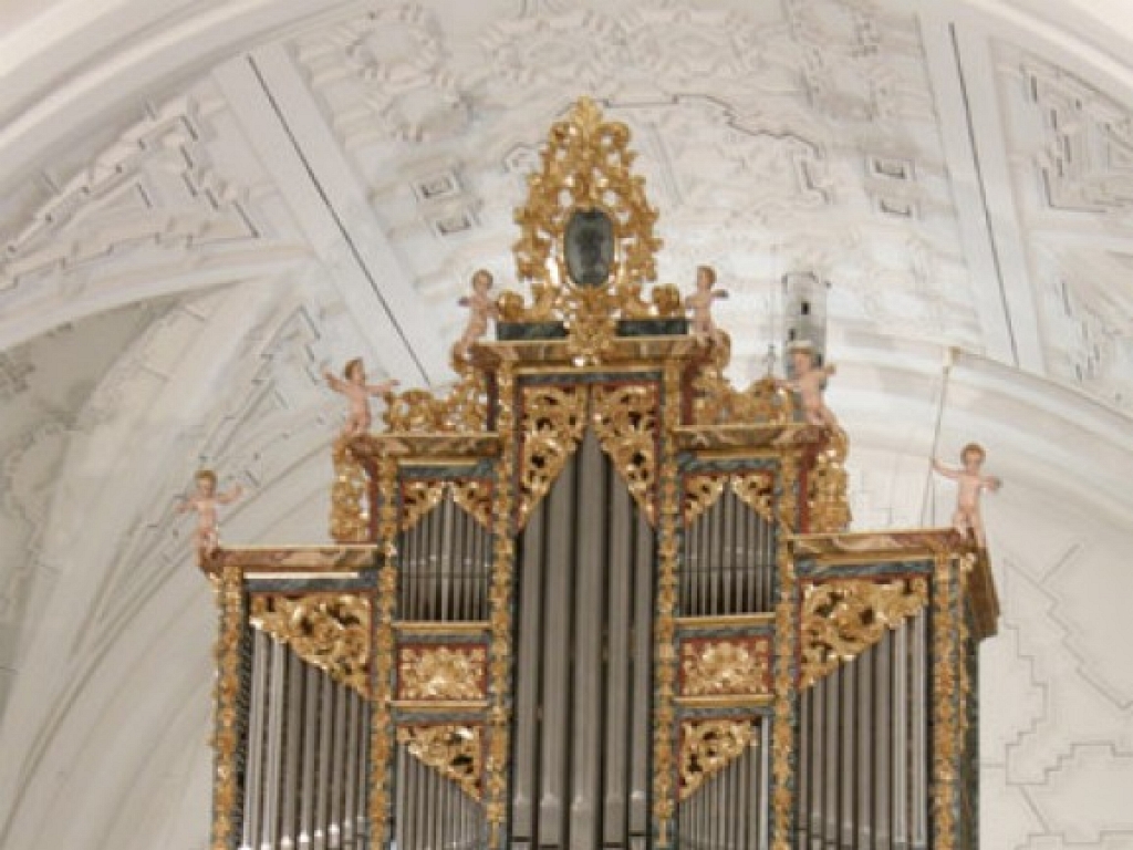 Sangarcía - Órgano barroco de la iglesia de San Bartolomé