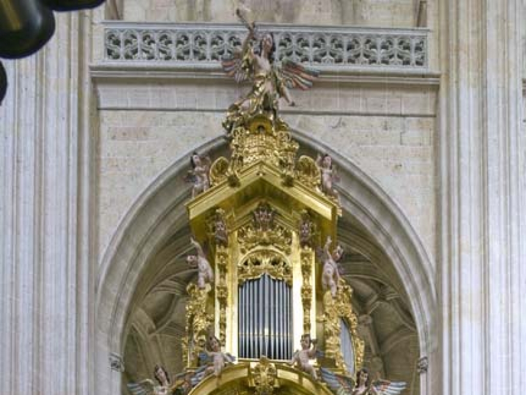 Órgano del lado de la Epístola de la catedral de Segovia